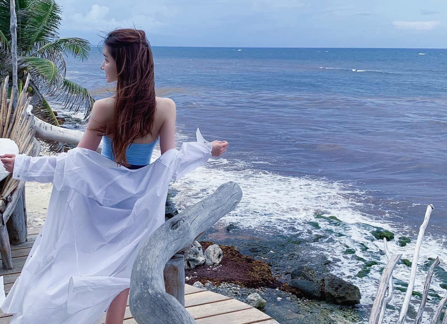 要不你陪现在的我，再去一次坎昆。要不你在你Arcadia的家附近，遇到...