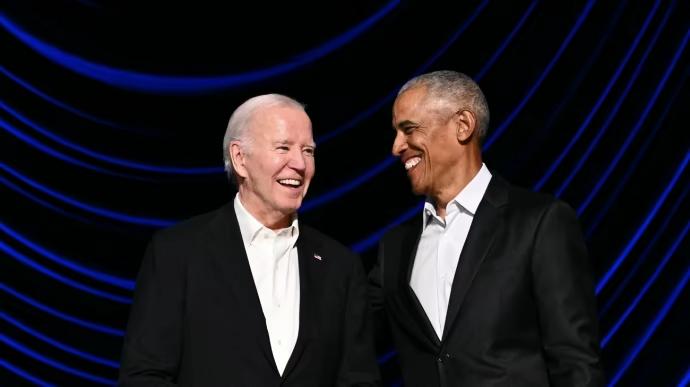 美国前总统奧巴马呼吁在下个月的大会上为民主党初选进行公开程序。
他表示，民主党成