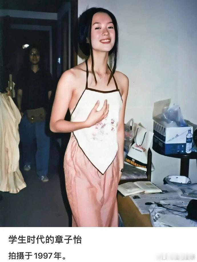 好奇刘烨当年是怎么在章子怡和谢娜之间选了后者？ ​​​