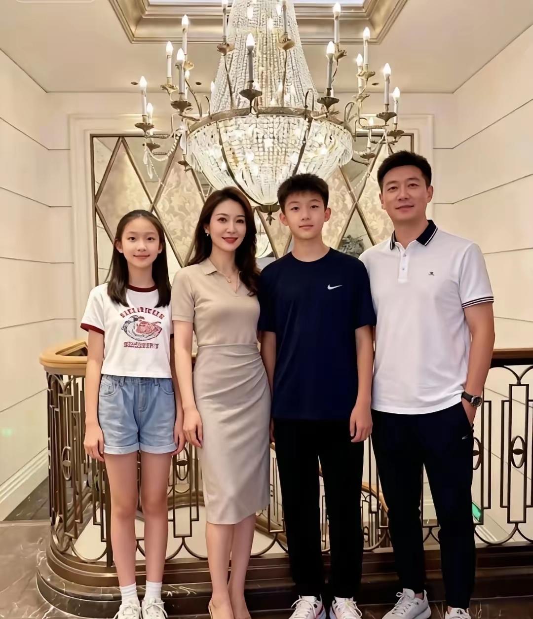 咱就说这家庭条件，放在全国范围算啥水平？是让人实名羡慕的高配版，还是普普通通的“