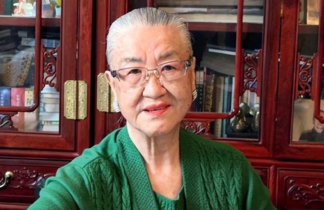 横着走的人生：从红色千金到美国画室，耿莹的逆袭之路[微风]
 三年时间，只要我不