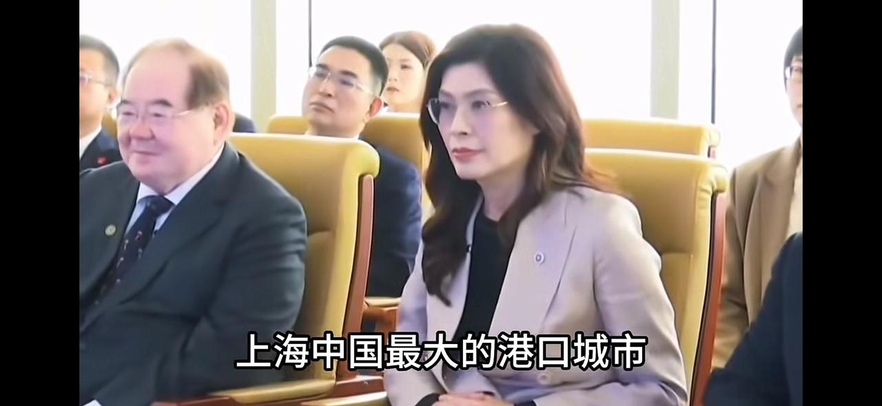 国民党主席郑丽文为了促进两岸交流，来大陆访问参观，释放出善意，想让两岸能得到一个