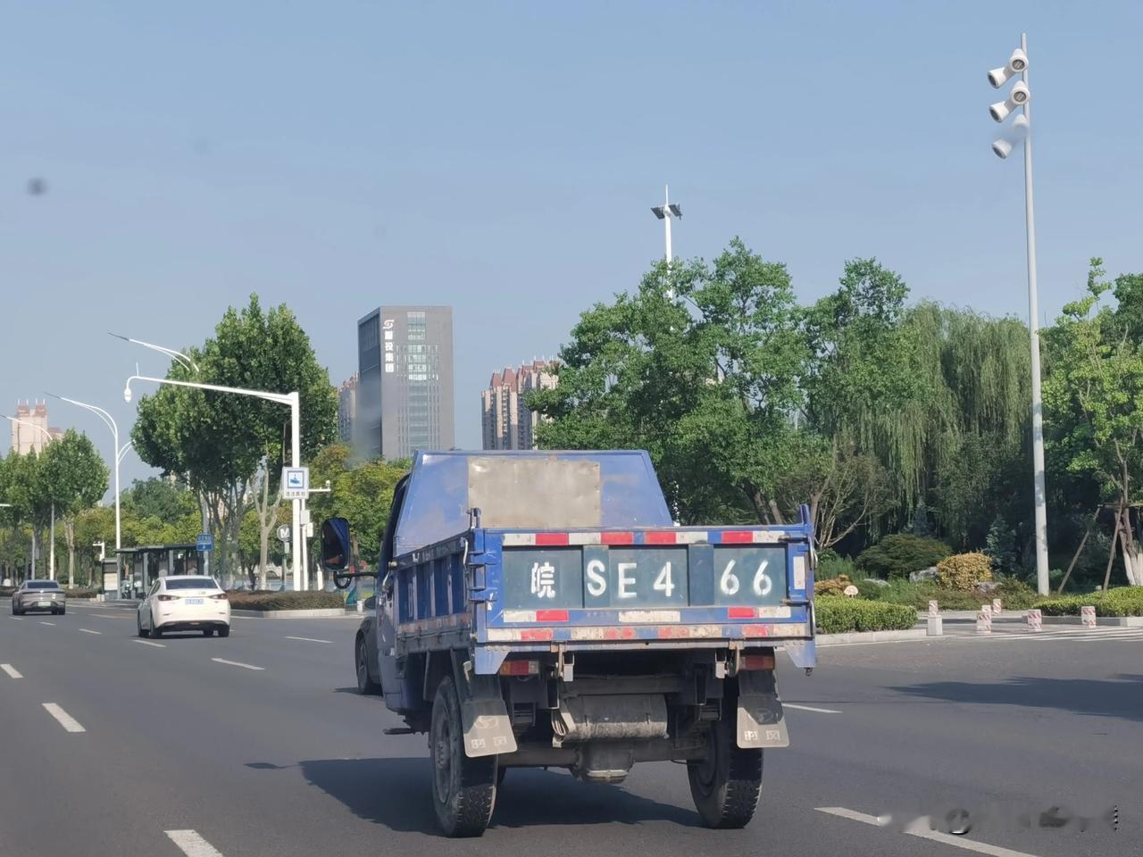 皖S是安徽哪里的车牌？
为什么武汉好多地方能碰到皖S的车牌？大货车，农用车尤其是