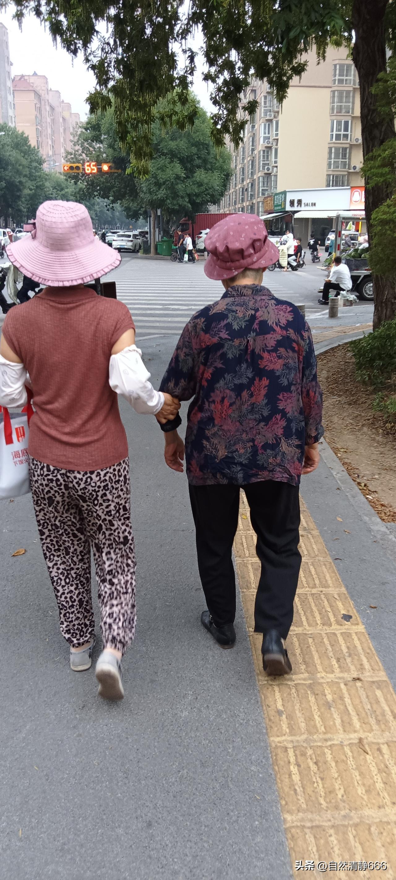 父母买房更愿意登记独生女、不愿登独生子名下的核心心理与现实逻辑
 
一、核心底层