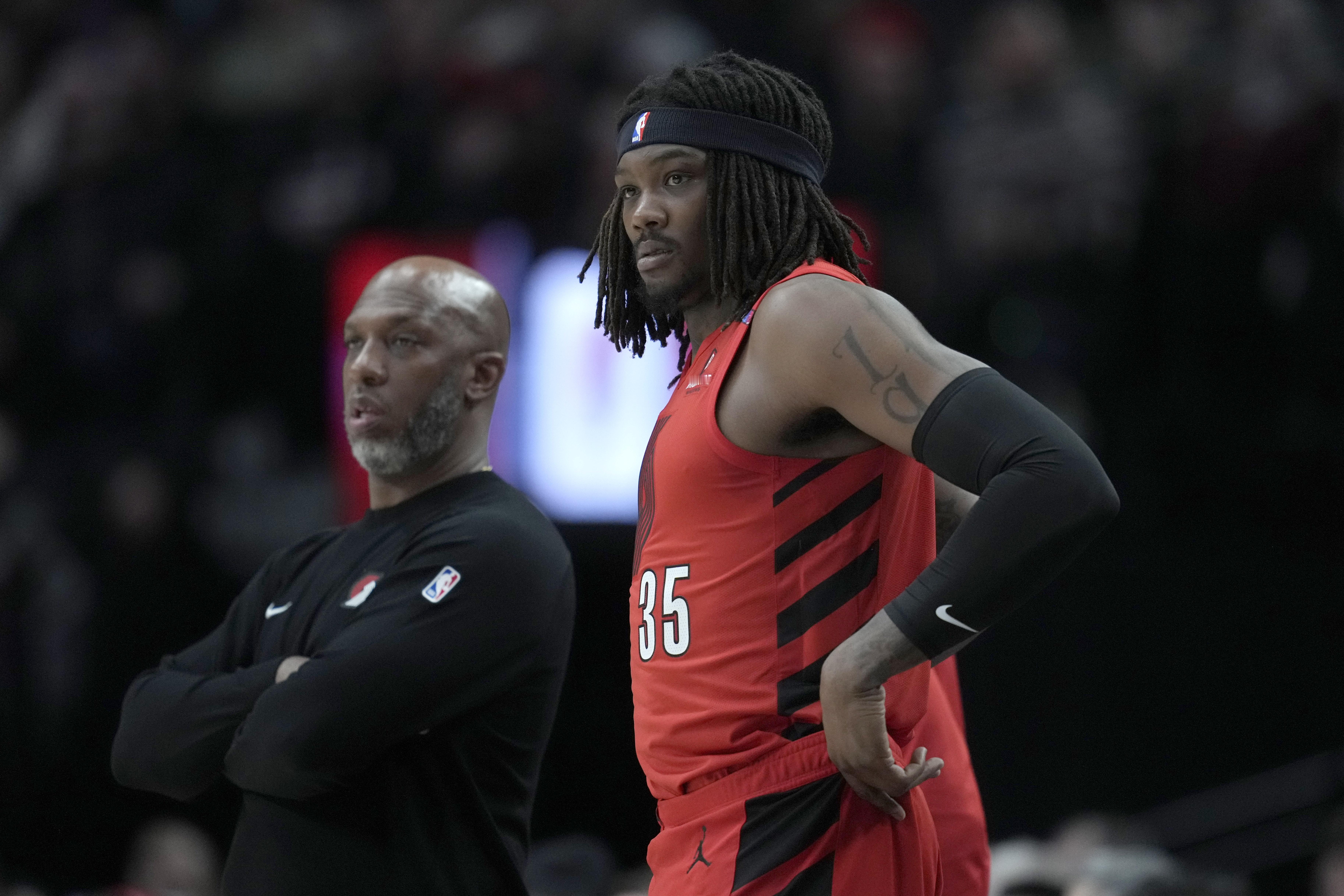 克罗宁：罗威（膝盖）尚未完全恢复。 但他距离复出已经很接近了。nba媒体日 ​​