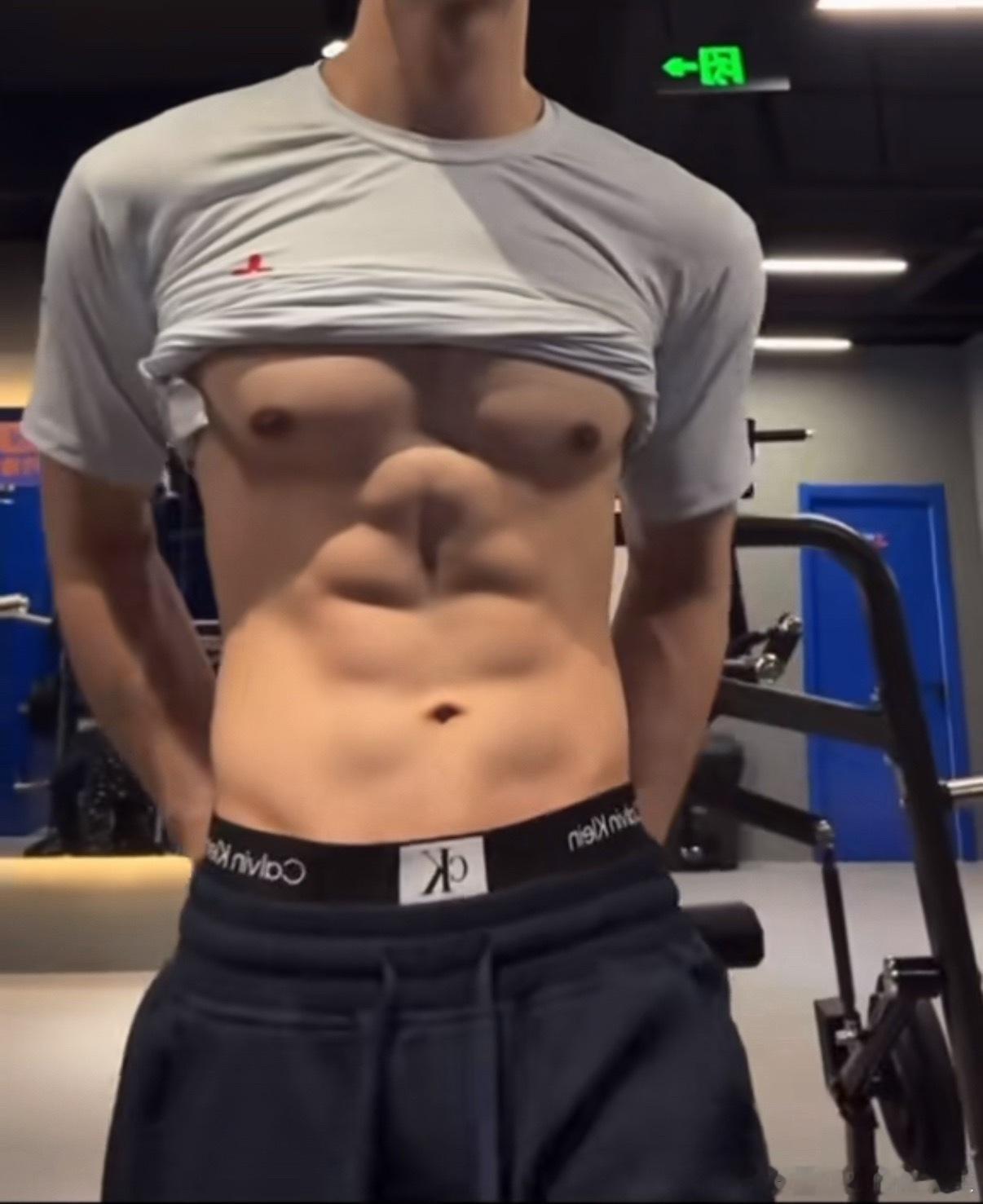 性感至极