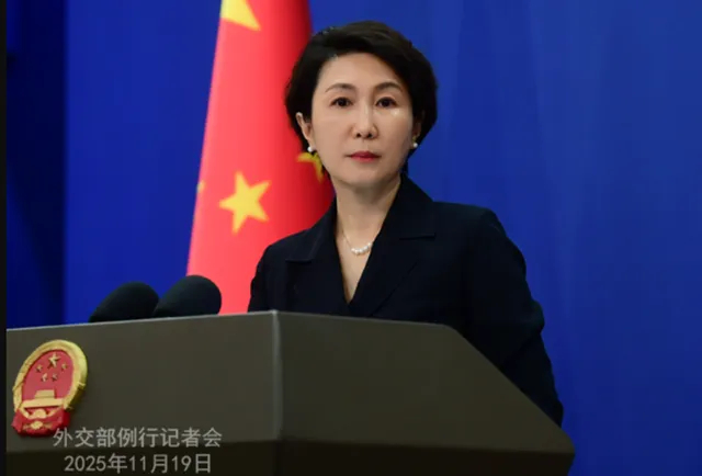 【中方两道禁令打出，三大近邻承接“泼天富贵”，日本跌倒全都吃饱】由于高市早苗发表