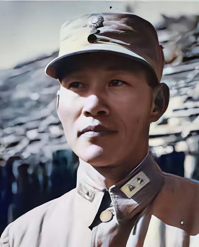 原国民党新七军长李鸿（黄埔5期），在长春投诚后，解甲归田后回湖南老家，1950年