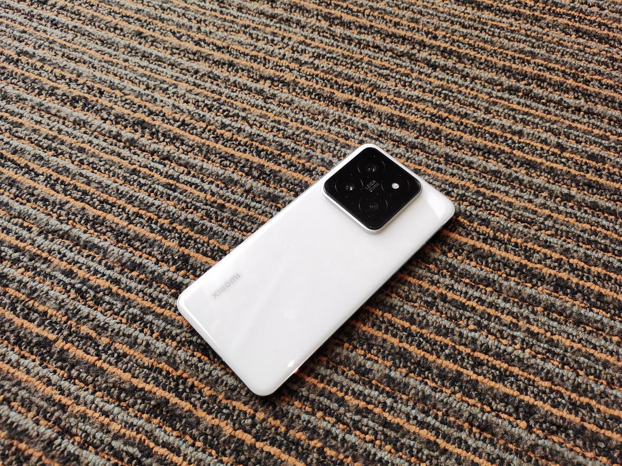 小米14、小米14 Pro首次官方降价：小米14优惠300元（8GB+256GB