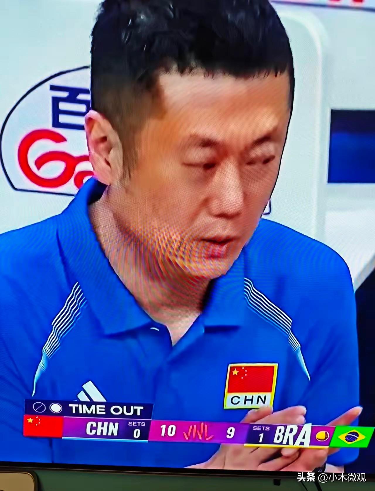 中国女排二队，为一队作出了榜样。
昨晚，亚洲东区女排锦标赛，中国女排二队，干净利
