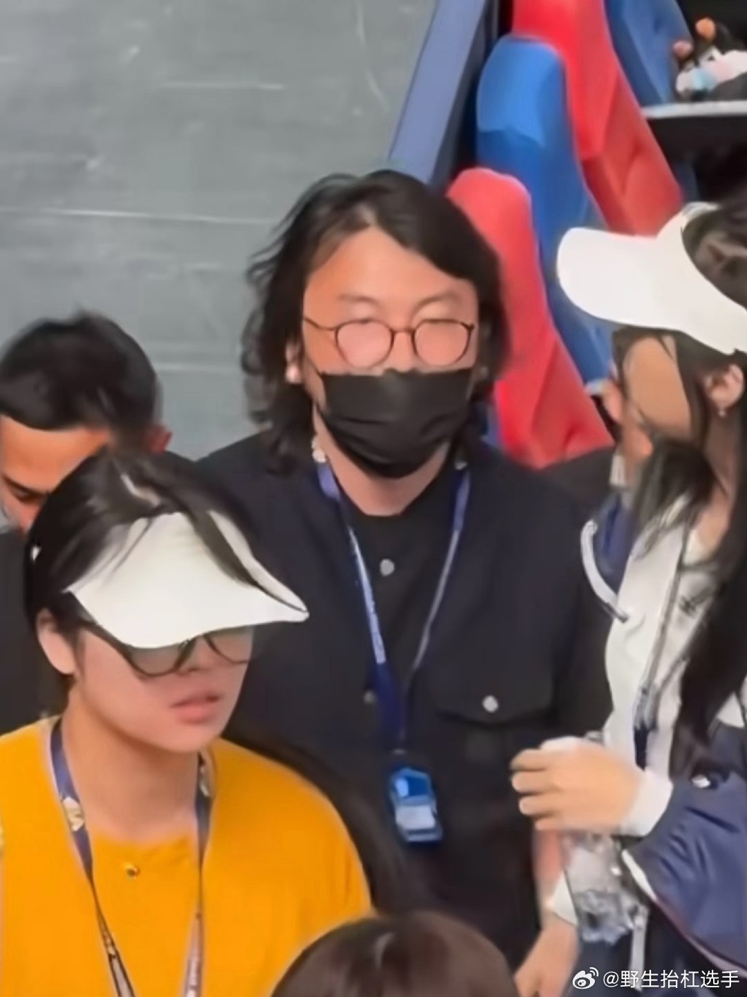 这居然是雷佳音，完全没出来啊……🤔 ​​​
