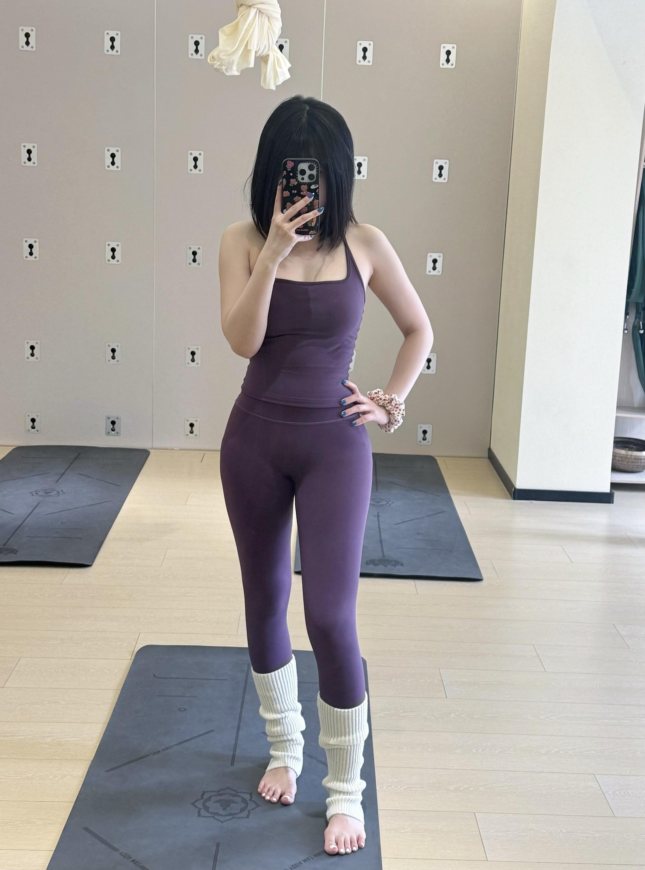 不知道 姐的身材很曼妙