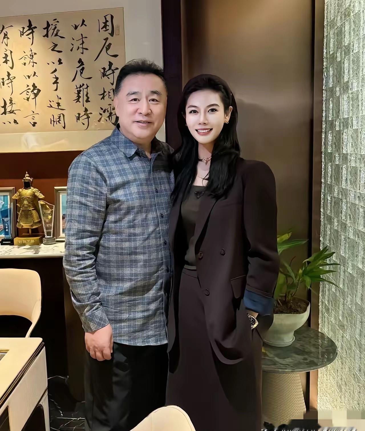 告诉你一个残酷事实：这帮央视国脸，最厉害的本事都不是在央视练的。
是退休后才爆发