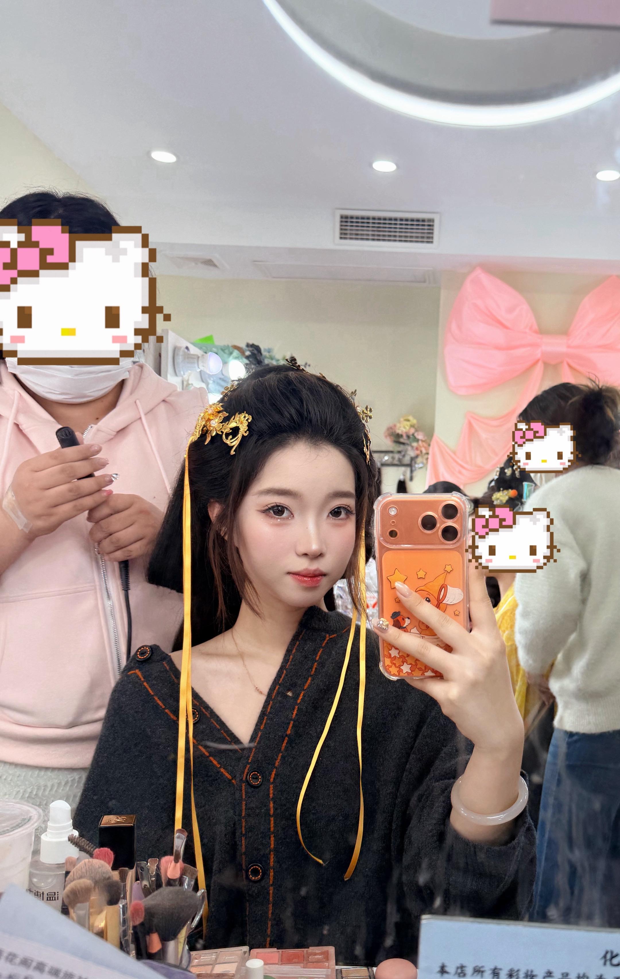 仿佛你只需轻轻看我一眼.