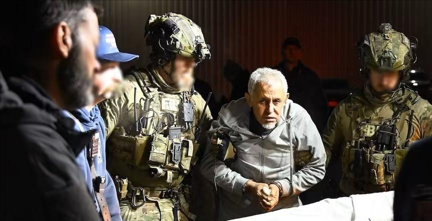 美国FBI情报人员和特种部队，在利比亚秘密抓捕美国利比亚领事馆遇袭主犯，这名主犯