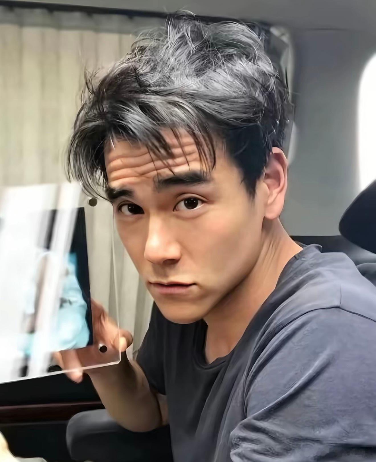 近期一堆明星，哭诉自己没戏拍，可以去送外卖呀？那么多赚钱方式，说白了就是享受高光