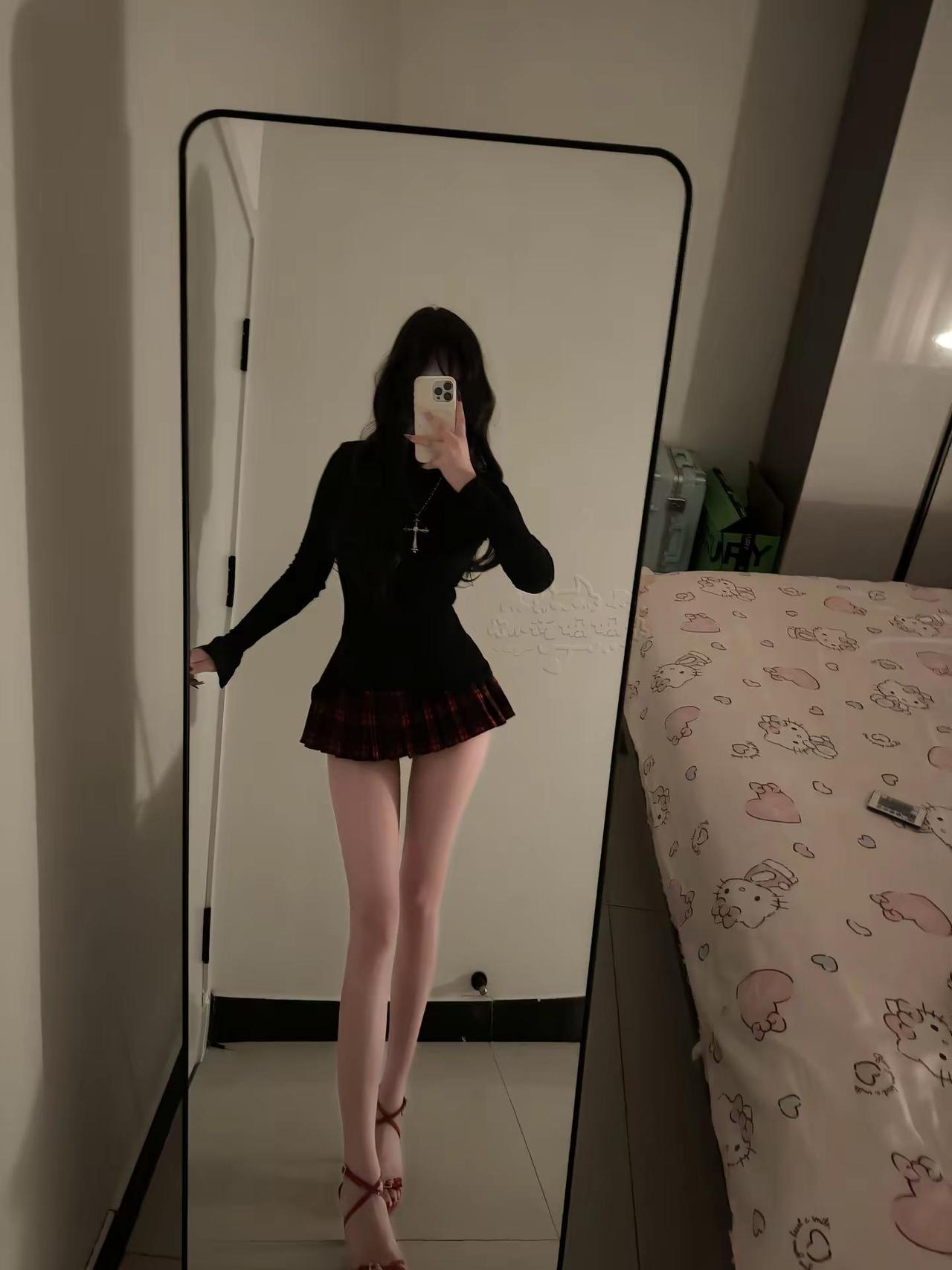 曾经只要方便面加蛋 如今我要卡地亚加钻龙牙童 媚女辣妹穿搭 原创