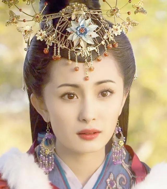 “我死后，当我孙子婆娘吧！” 公元前106年，奄奄一息的乌孙王对娇妻汉朝公主说道