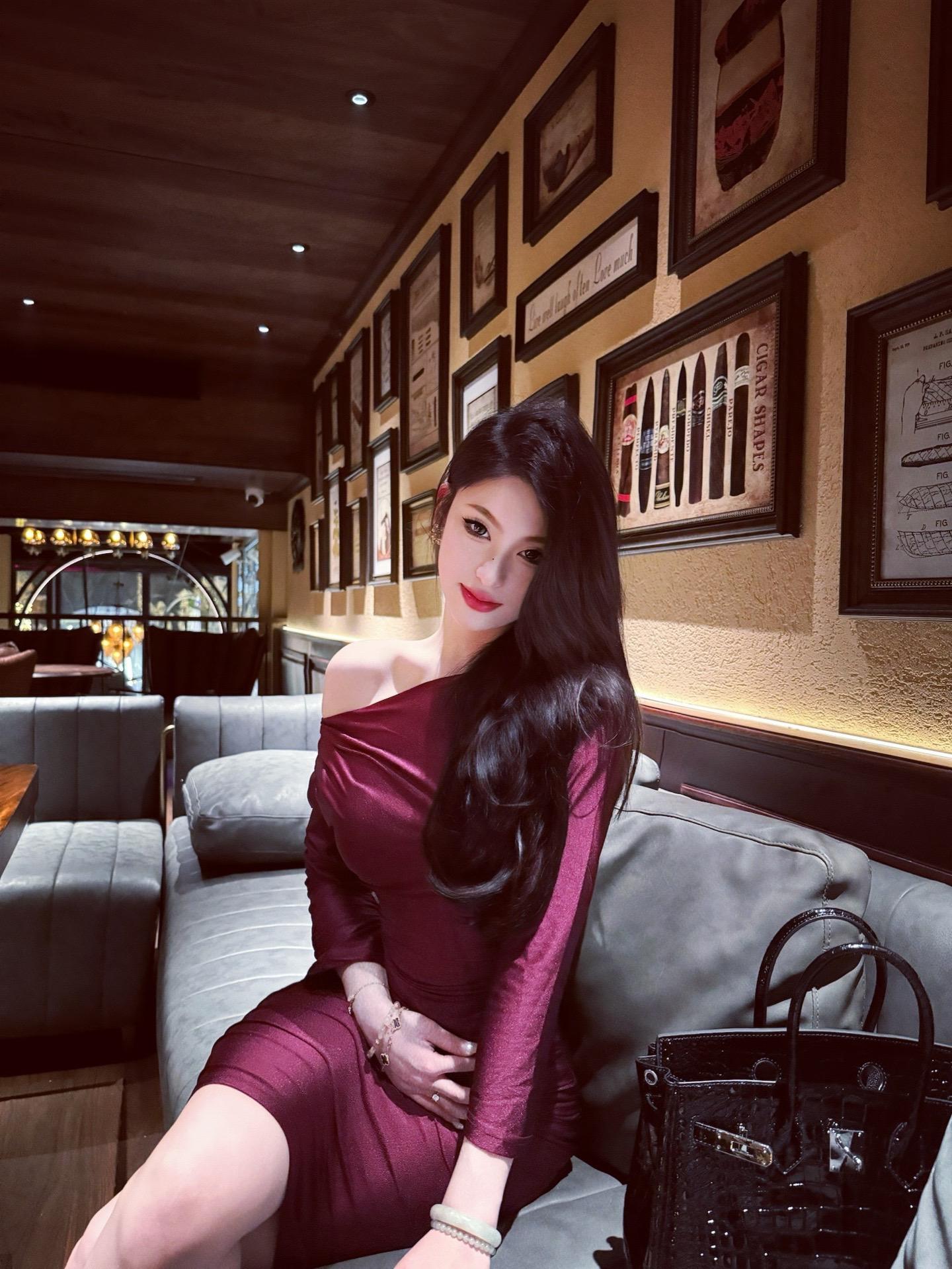 时代在进步 少女追少妇