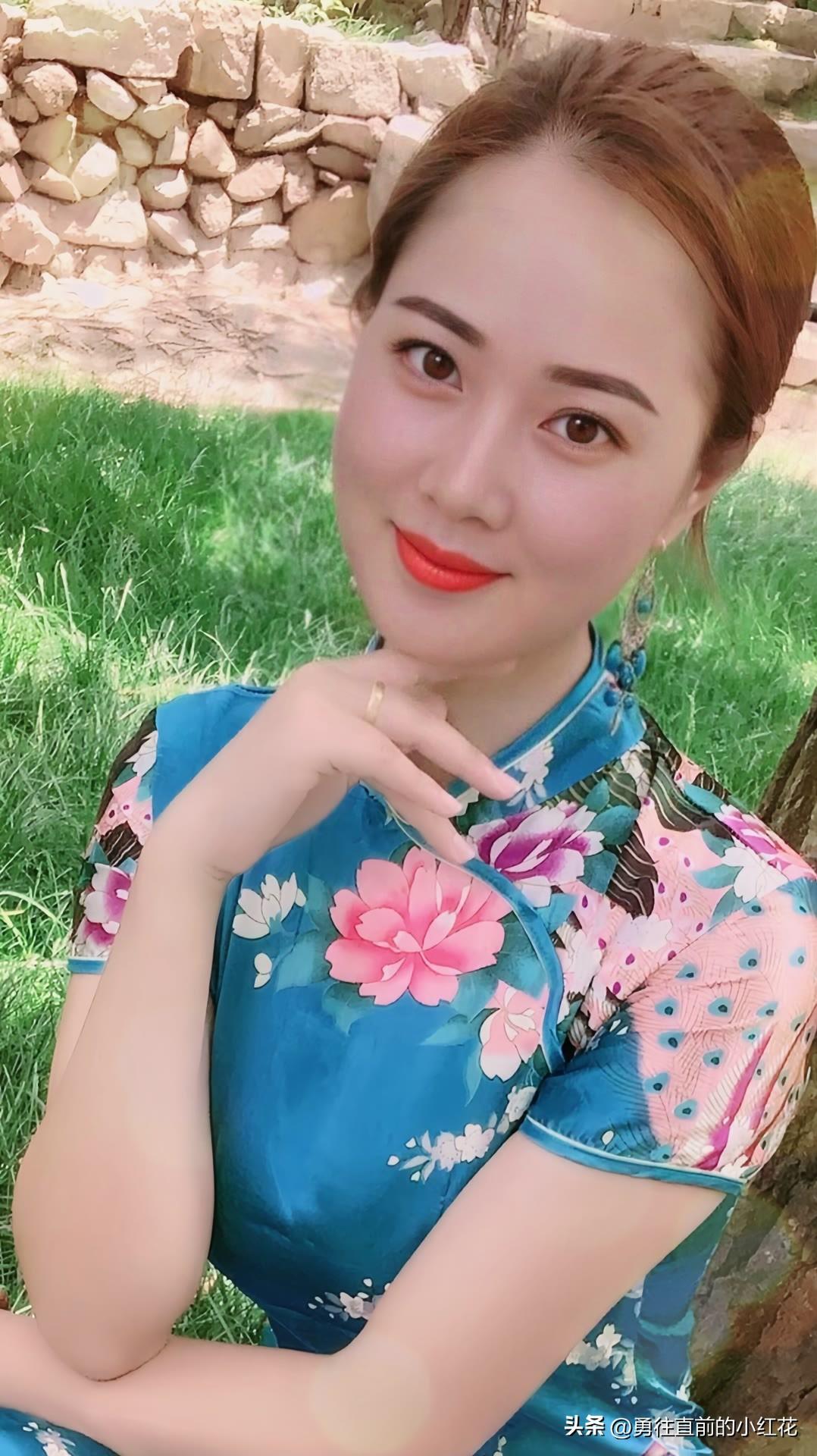 曾经最激励你的一句话是什么应友友们的要求：发一组旗袍秀图片。灵魂年龄突然老了许多