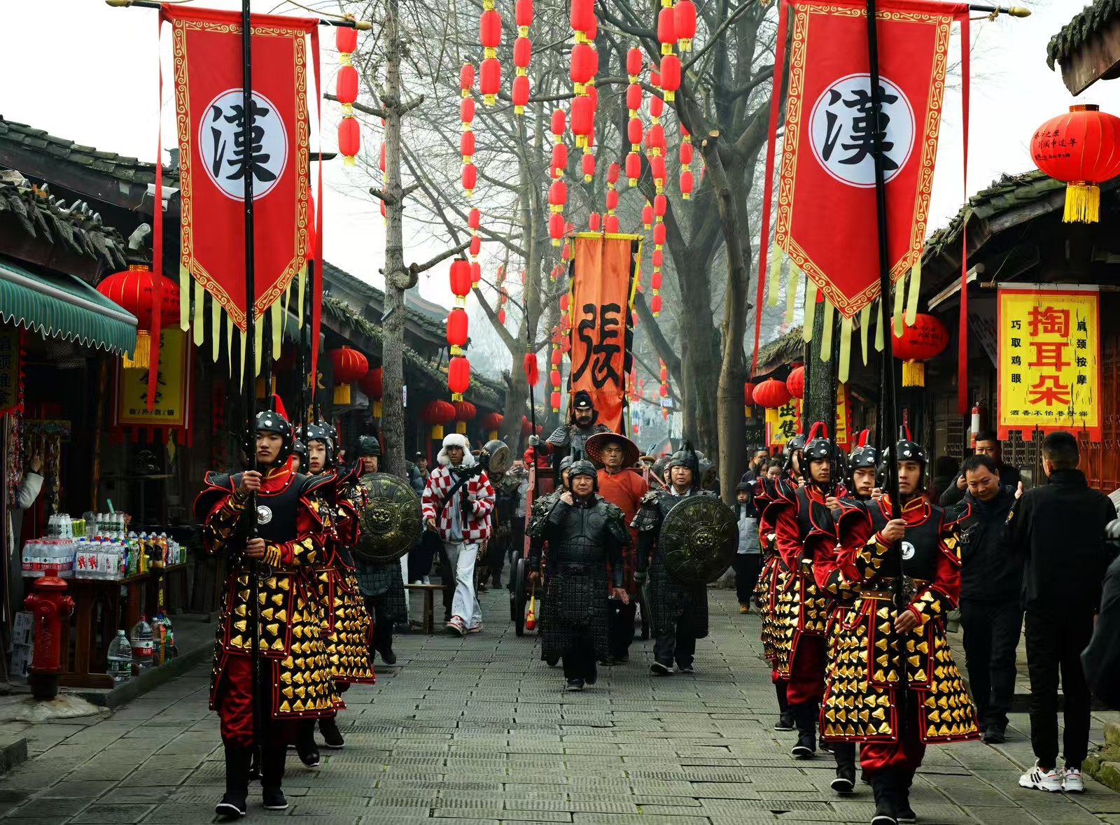 4万余人长期居住于此，阆中何以打造“活着的古城”？