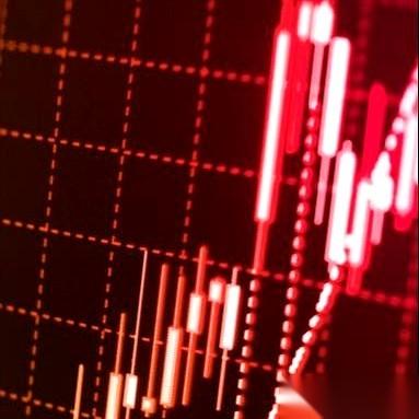 一个反常的信号出现了。
 
美国正在疯狂发债，但奇怪的是，我们、日本、欧洲，这些