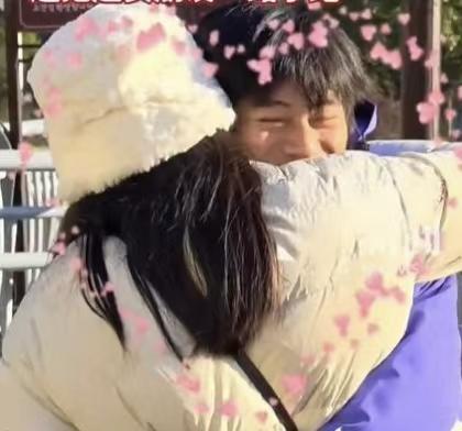 感觉林北才是荒野求生的最大赢家，
在山里坚守 41 天后，他揣着 2 万奖金顺利