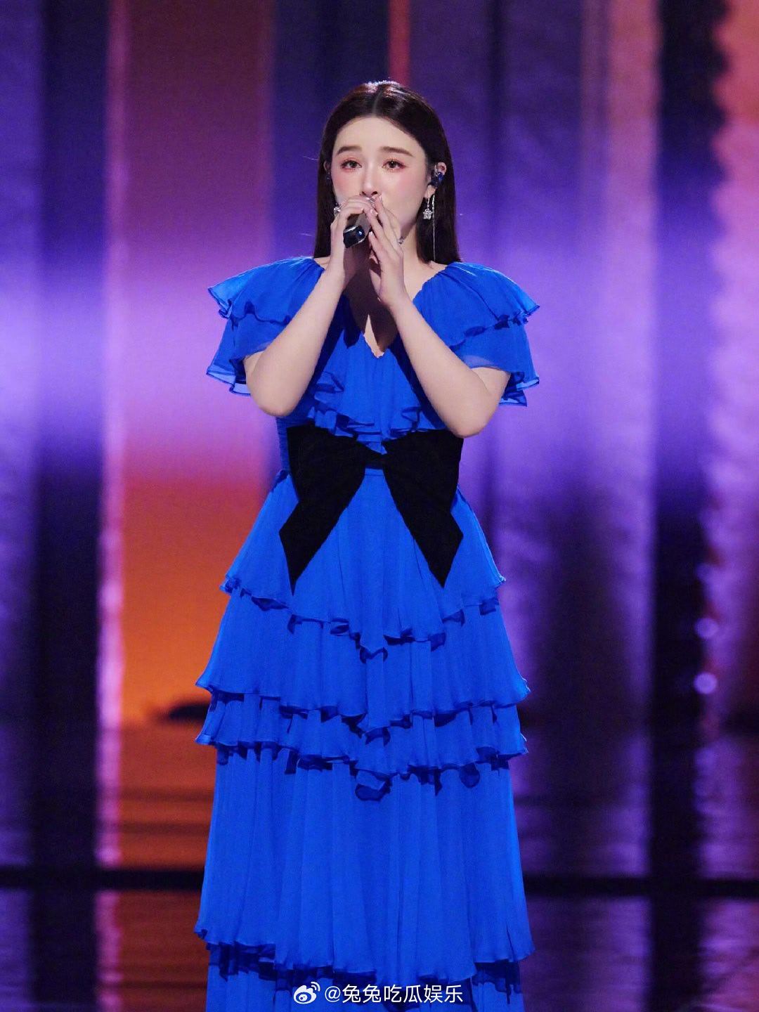 倪萍想让阚清子重唱  倪萍希望能给阚清子再唱一次的机会，阚清子回答：不再唱了，我