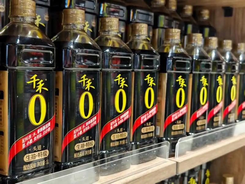 千禾酱油包装大升级！配料表直接放正面，5种原料一眼看懂，网友：这波操作太透明！