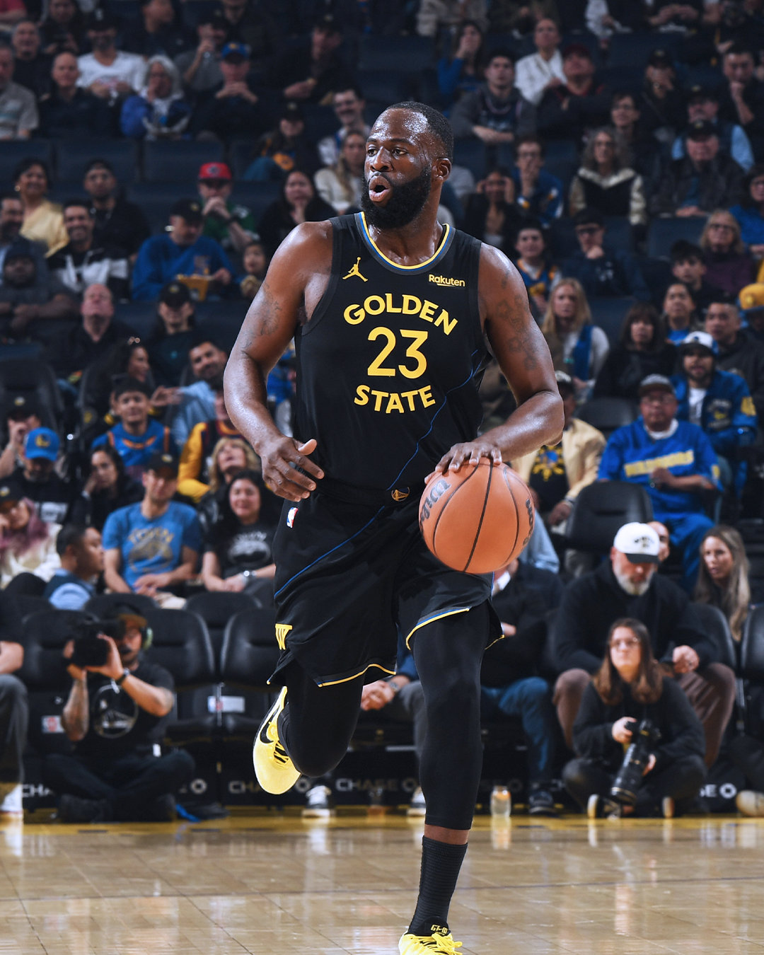 第一节结束，勇士32:31费城76人；波斯特8分。76人vs勇士