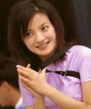 黄晓明爱不爱杨颖不知道，但是他真的爱赵薇啊，他喜欢的女孩子都有赵薇年轻时候的影子