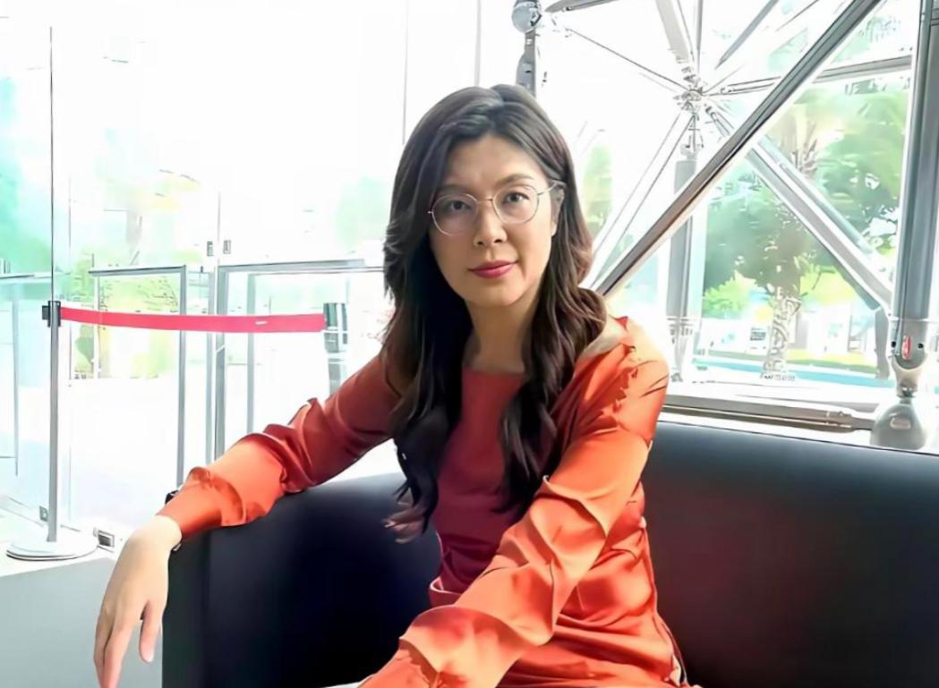 国民党新上任的郑丽文，居然跟孙中山先生是同一天生日！这已经够巧了吧，更有意思的还