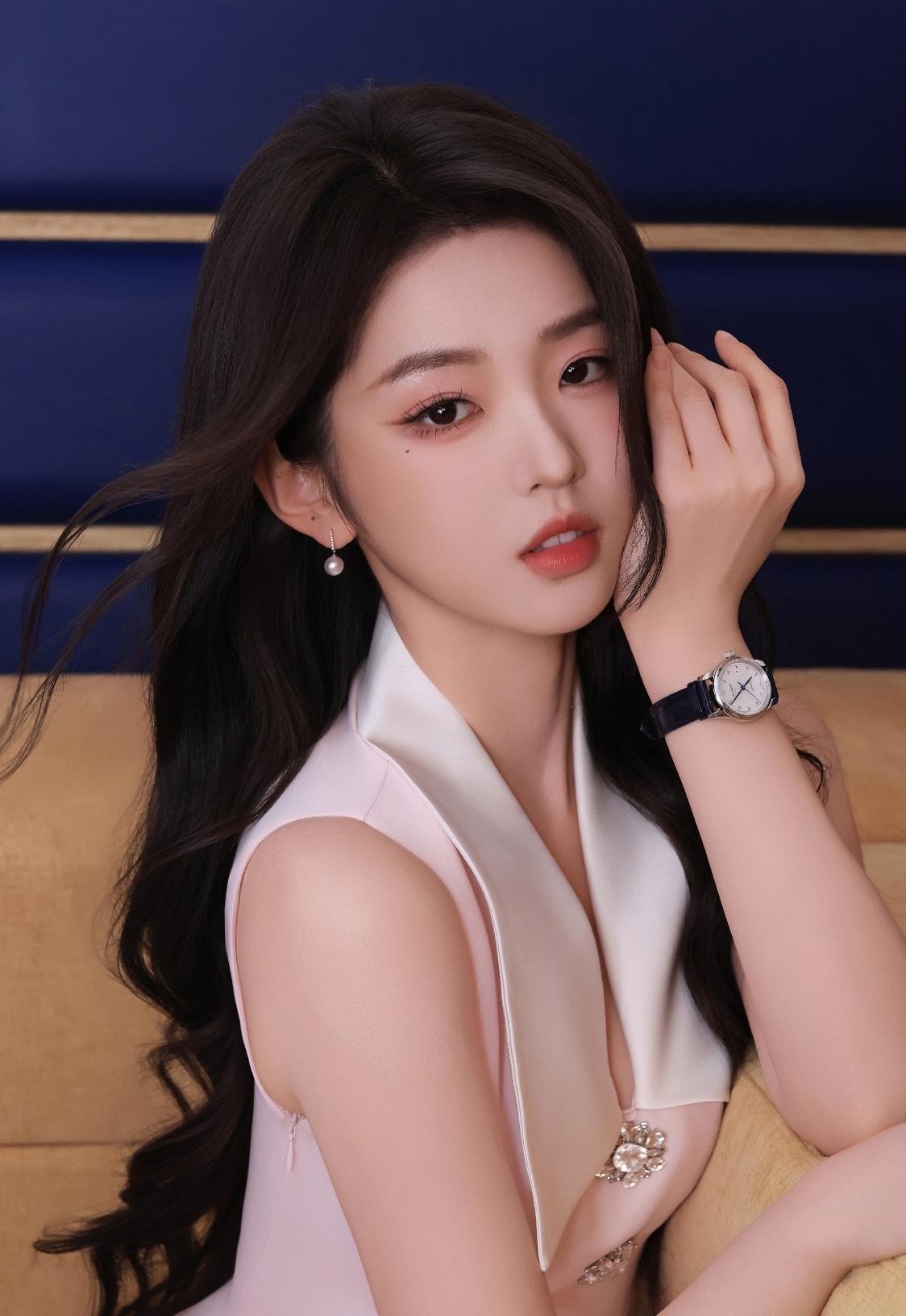 李柯以Sylph[超话] lky李柯以永远美美哒 “时光煮雨，岁月逢花，你是藏在