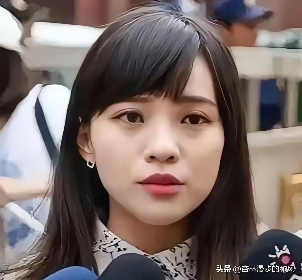 黄捷喊话让郑丽文捎信？这操作把我看笑了

郑丽文要去大陆，黄捷立马跳出来让人家“