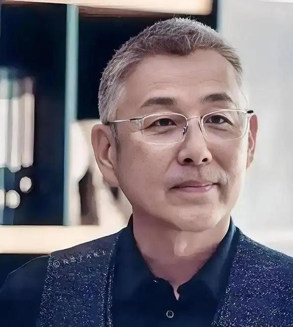 振聋发聩的话：
“生理上能把男人喂饱的女人，是好女人；饭桌上能让男人吃好的女人，