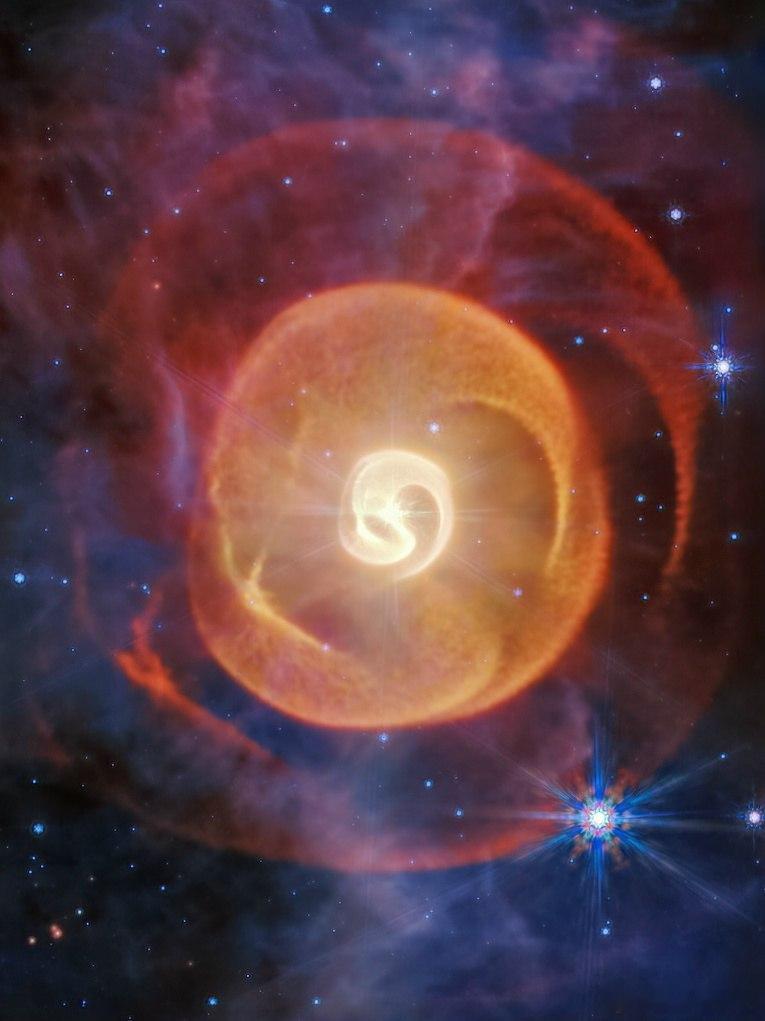 我们所知的各种生命形式——我们的生物化学和有机物质——都基于碳原子。在早期宇宙中