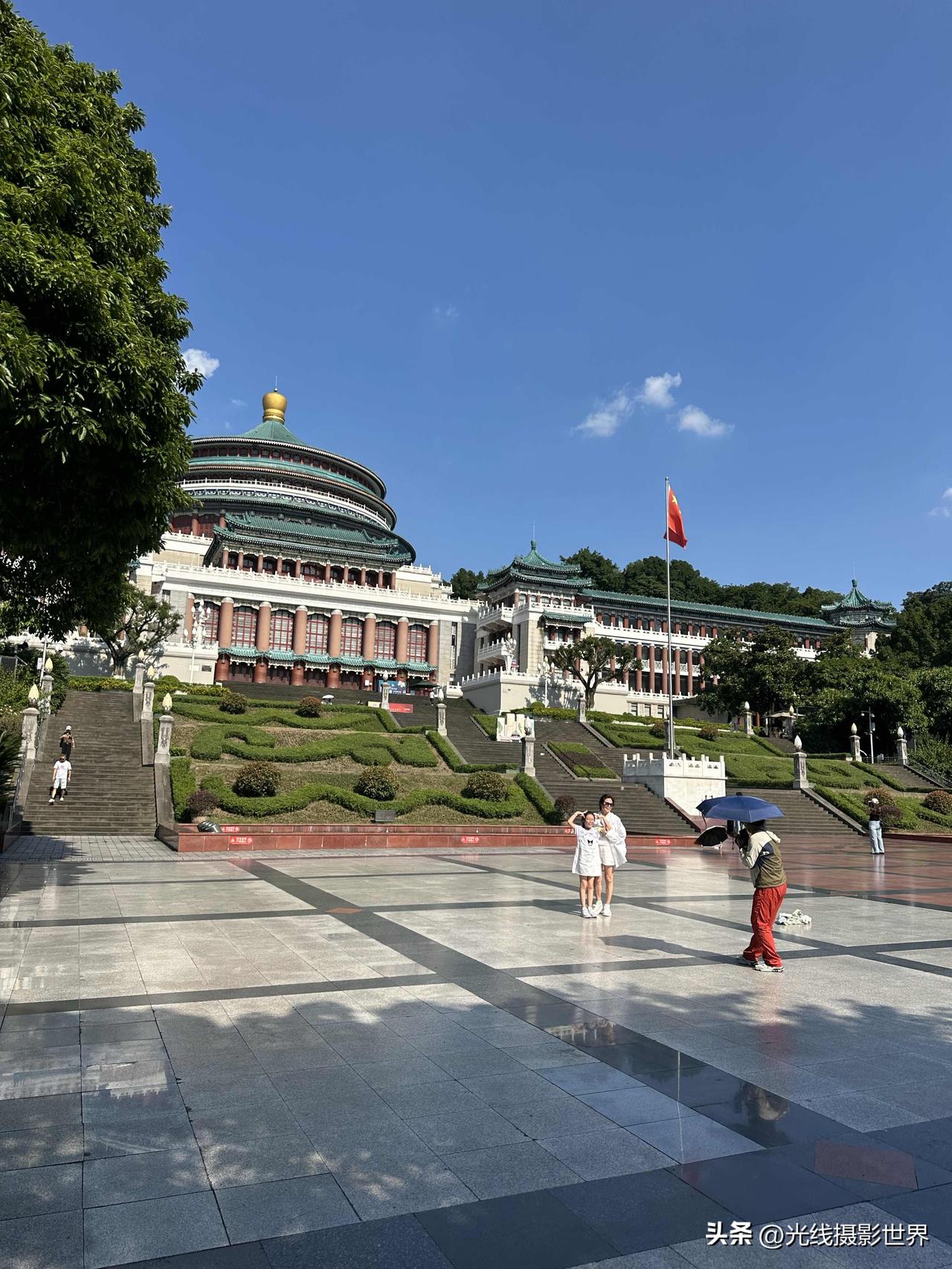真的没想到，在重庆三峡博物馆门口，居然有免费盖章的地方，不需要花钱，就可以盖上几