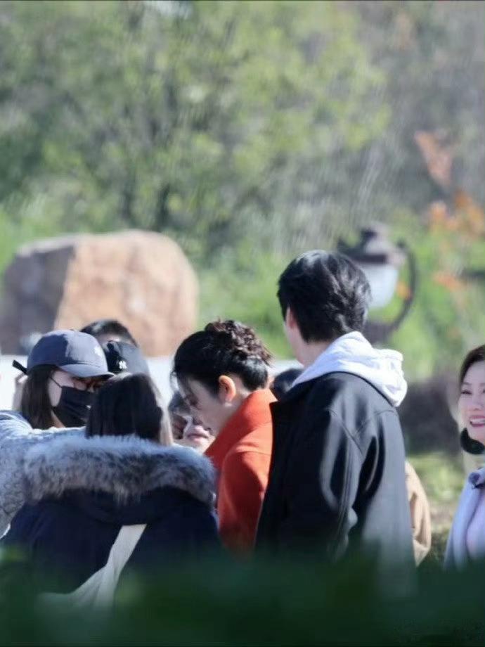 魏大勋小撒上次录综艺是9年前九年过去，“狗头侦探”撒贝宁和“魏什么”大勋的化学反