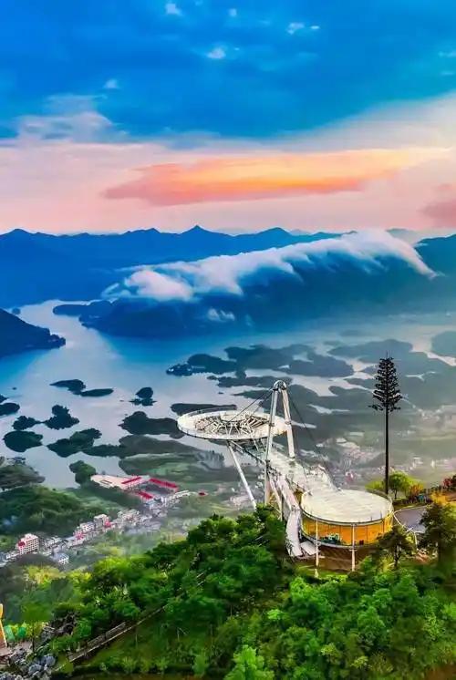 黄石好玩的地方可不少！仙岛湖值得一去，它又名千岛湖，是人工湖，在阳新县王英镇。水