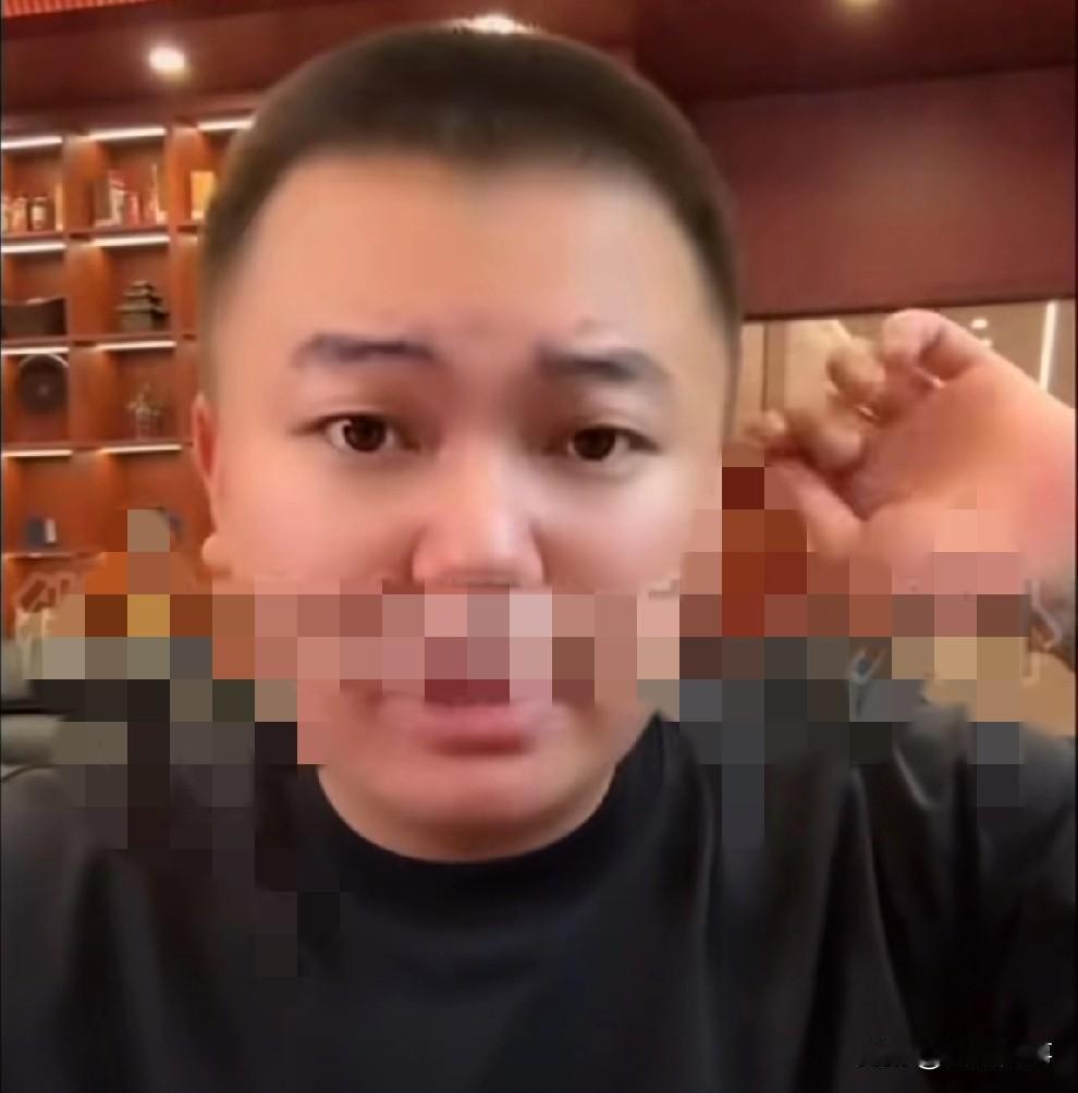 ks达摩自爆资产高达10亿！

         达摩透露还欠一位大哥200多万