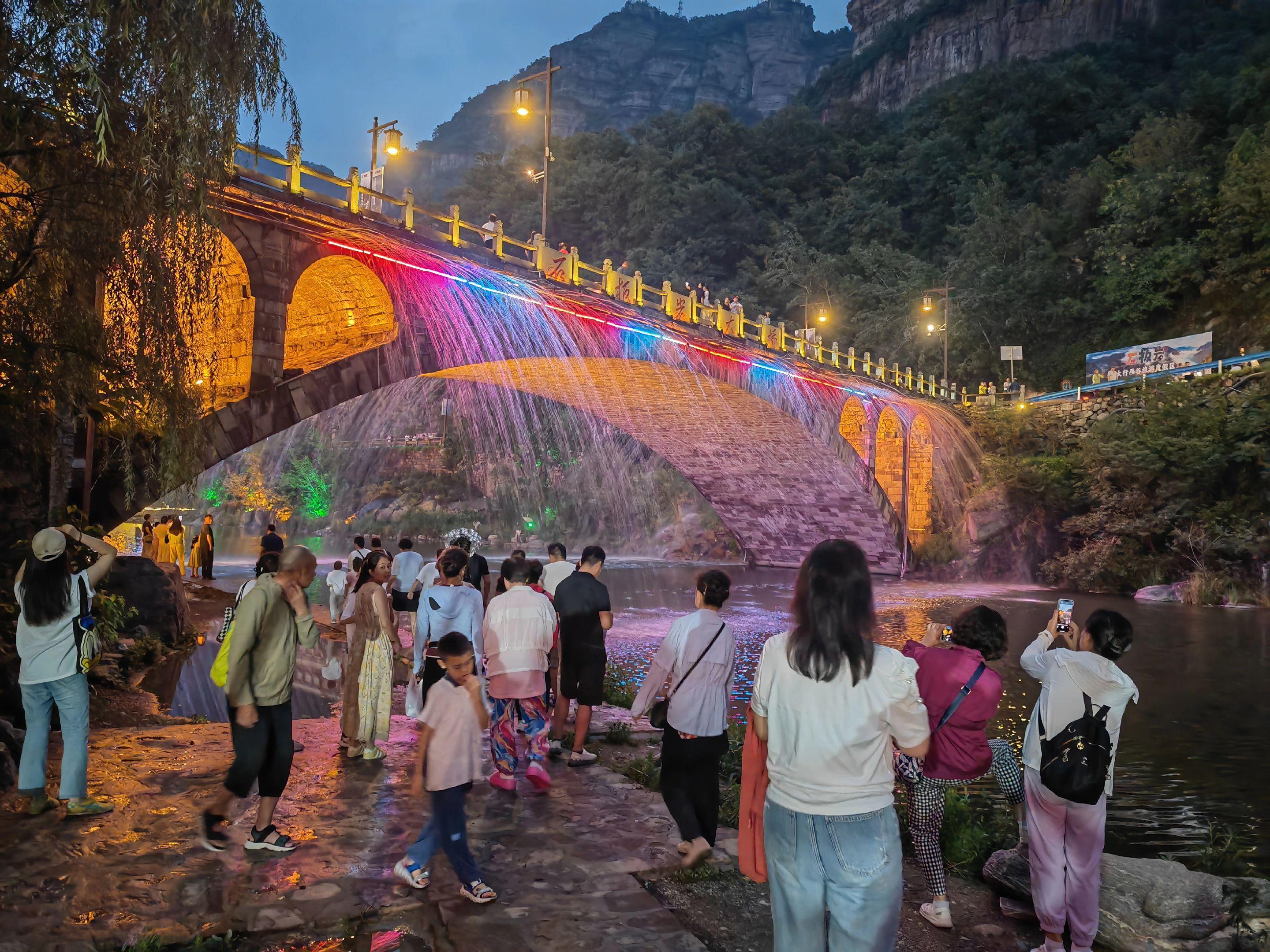 超过 4.5 h 也可以溶栓。