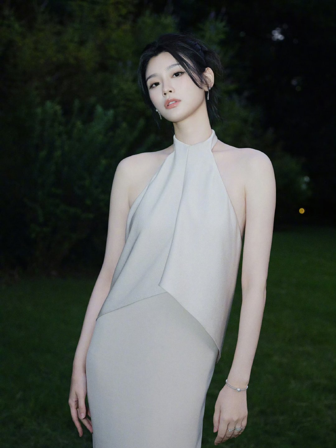 奚梦瑶喊梁安琪妈咪讨零花钱奚梦瑶喊妈咪讨零花钱梁安琪出手大方，奚梦瑶撒娇讨零花钱