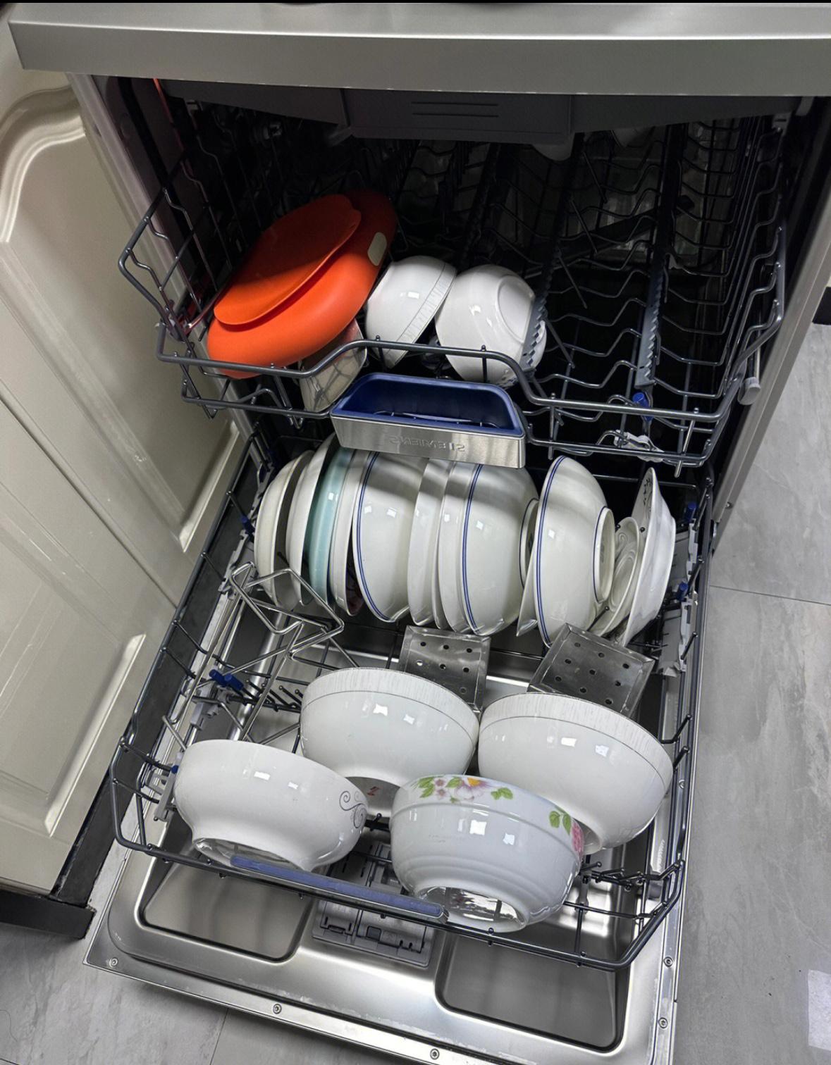 洗碗机就是智商税，谁买谁后悔！

同学搬新家，周末我们去给她暖房。也是我第一次看