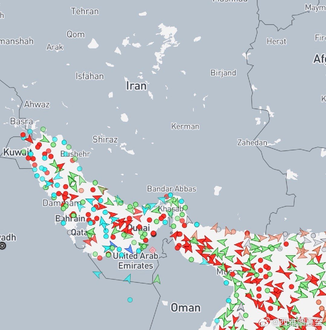 波斯湾和阿曼湾海域，已有六艘商船被伊朗击中霍尔木兹海峡，航运没有完全停滞，但船只