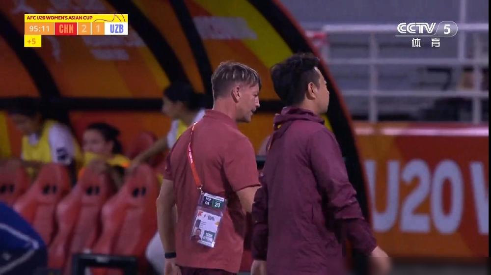 对手主帅崩溃了，赛后公开点名：就是那个中国女孩，她一个人击垮了我们所有努力！