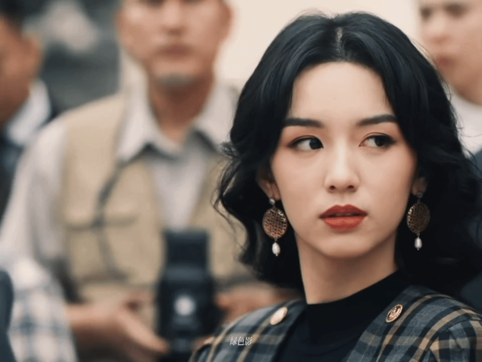 谁懂周也这个看垃圾的眼神你好1983 谁能拒绝周也这个眼神啊！揭穿聂卫国后站在那