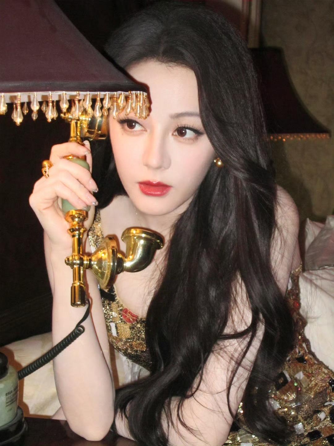 迷人的巴巴。
