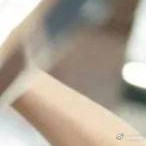 宋茜凭借着电视剧《我们的翻译官》再次刷新了人们对她的认知。在剧中，她饰演的林西，