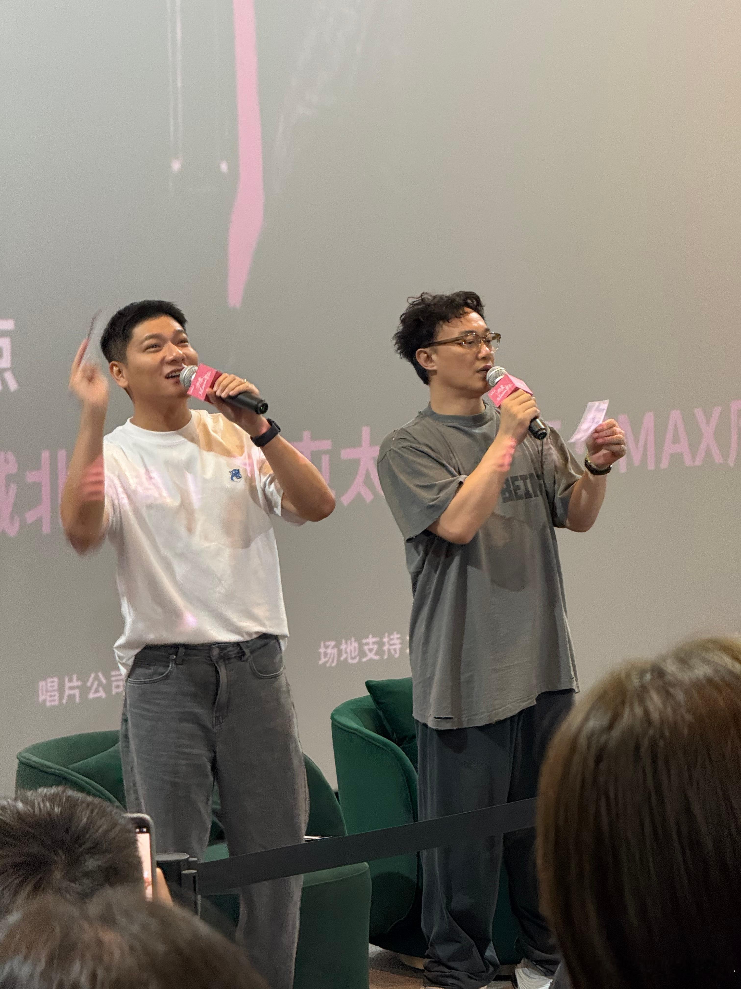 陈奕迅出国了但没完全出 陈奕迅的意大利小趣事：旅游大巴下来一群同胞，直接把他认出
