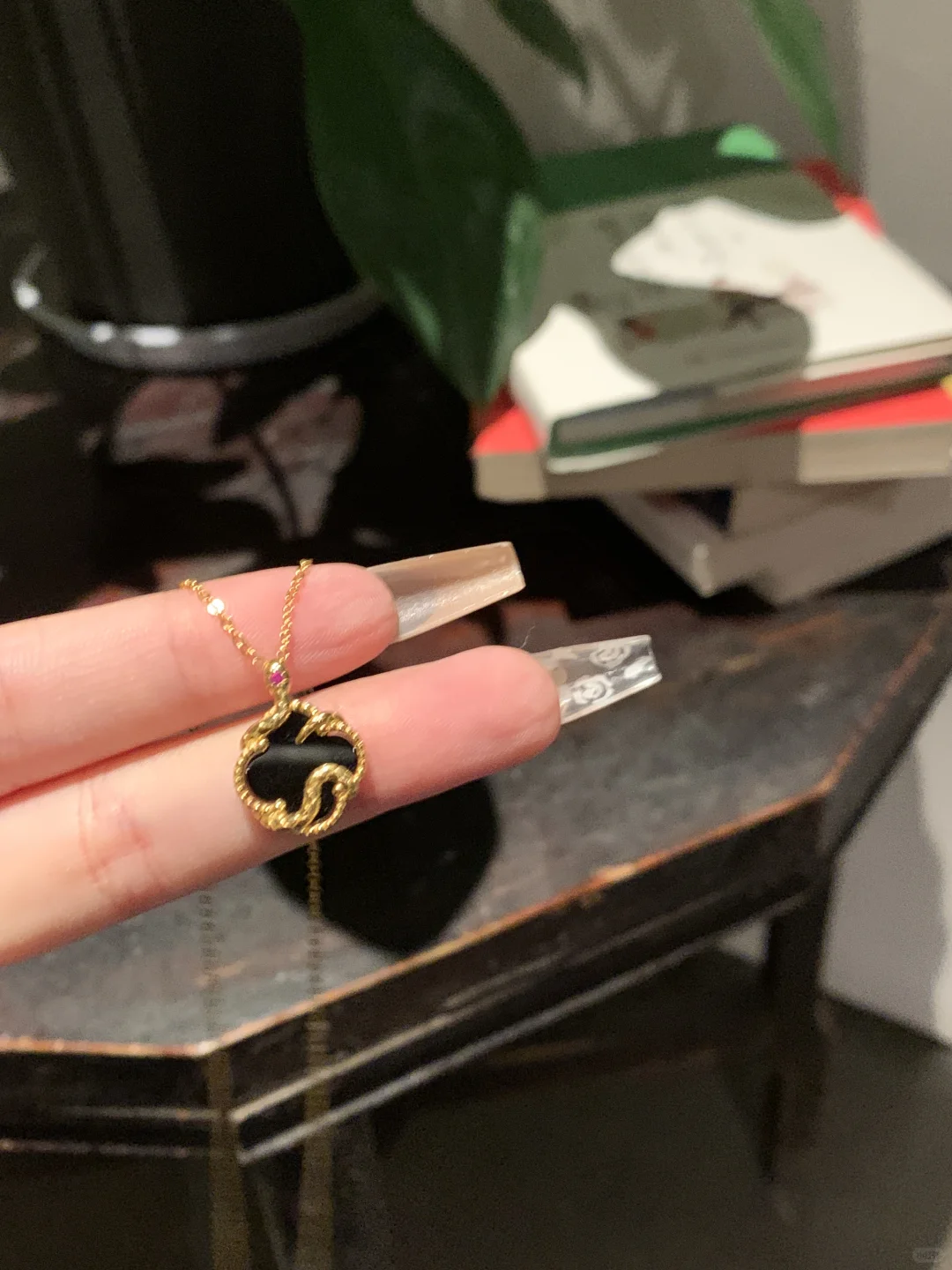 黑玛瑙灵蛇四叶～这是真的显白哇！！